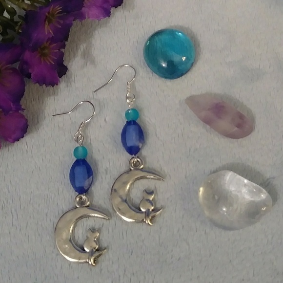 Cat On The Moon Silver Blue Beaded Earrings - Picture 3 of 3